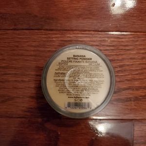 NWT Banana Setting Powder Meidum